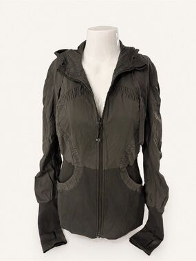 Lululemon Dance Studio Jacket Womens Size 10 (Large) in Army Green